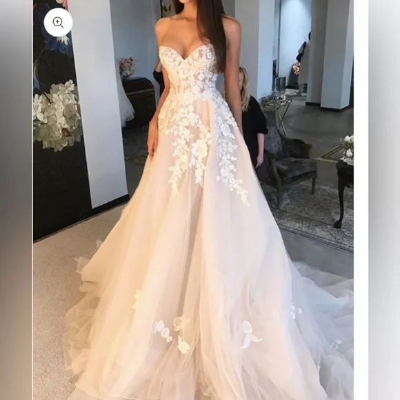 Strapless Gown with White Floral Details - Picture 5 of 15